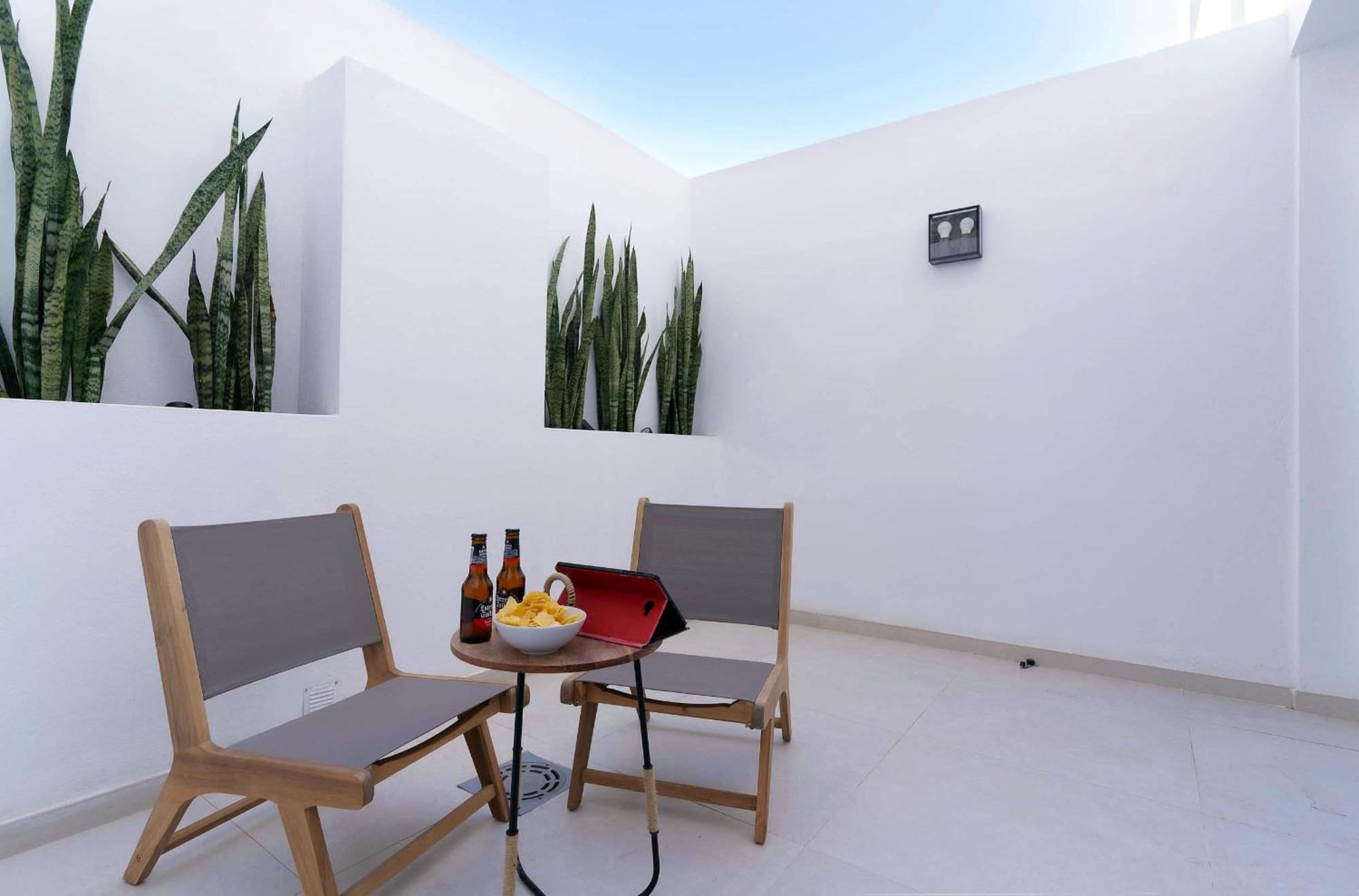 Blue Marina Suites - Boutique Apartments Arrecife  Exterior foto
